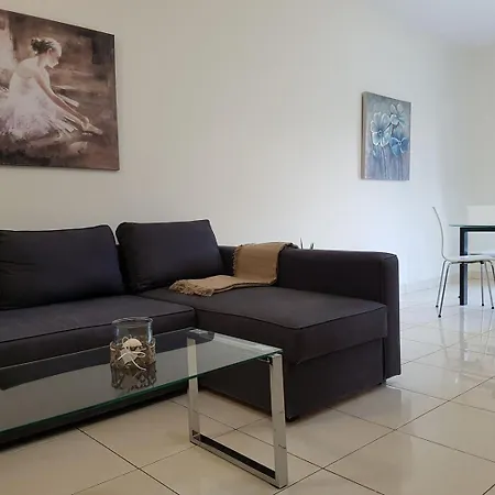 Cosy Close To The Sea *