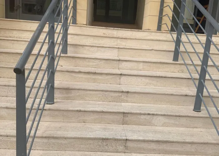 Cosy Close To The Sea Apartment *